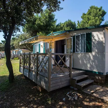 Mobilehomes Camping Stoja 10854 別荘 *