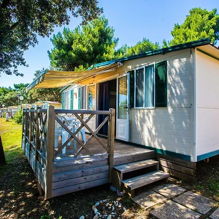 Hébergement de vacances Mobilehomes Camping Stoja 10854 *